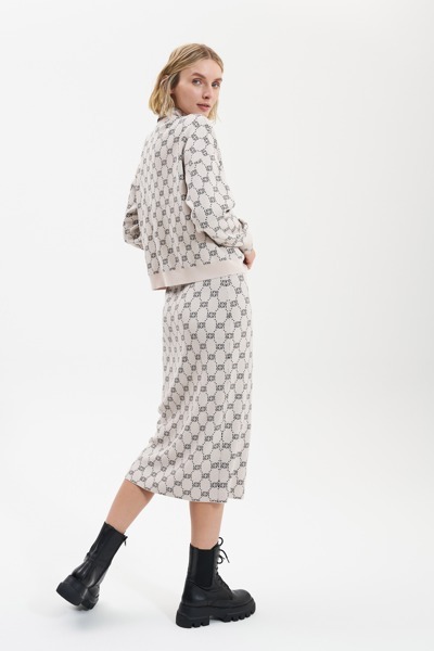 832130-199_132134-199_432131-199_0545_sRGB